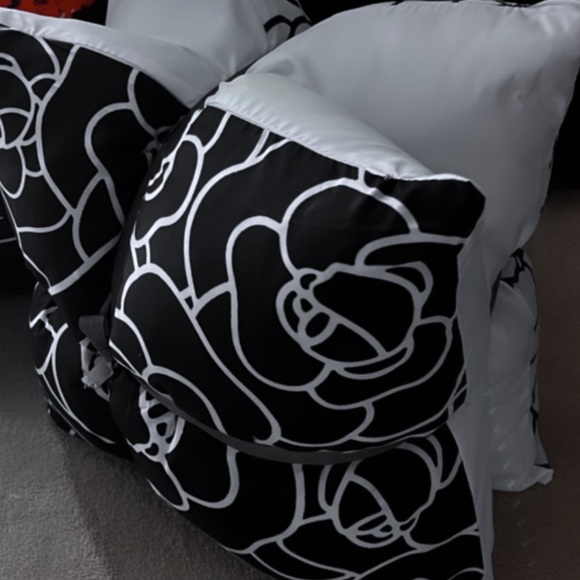 Christmas / trendy  pillows - Picture 4 of 9